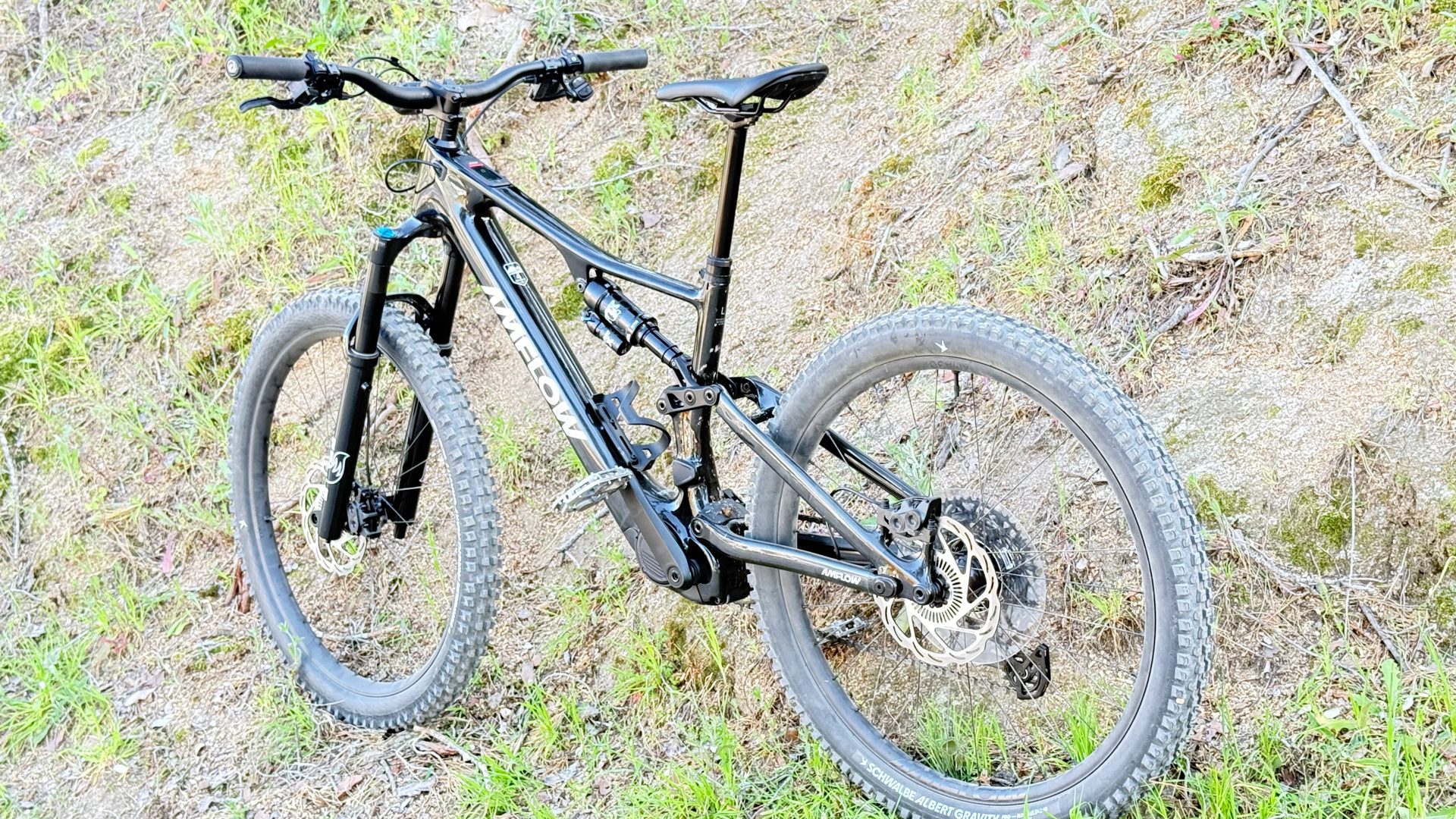 AMFLOW PX Carbon Pro vista lateral en tienda Bicigrino