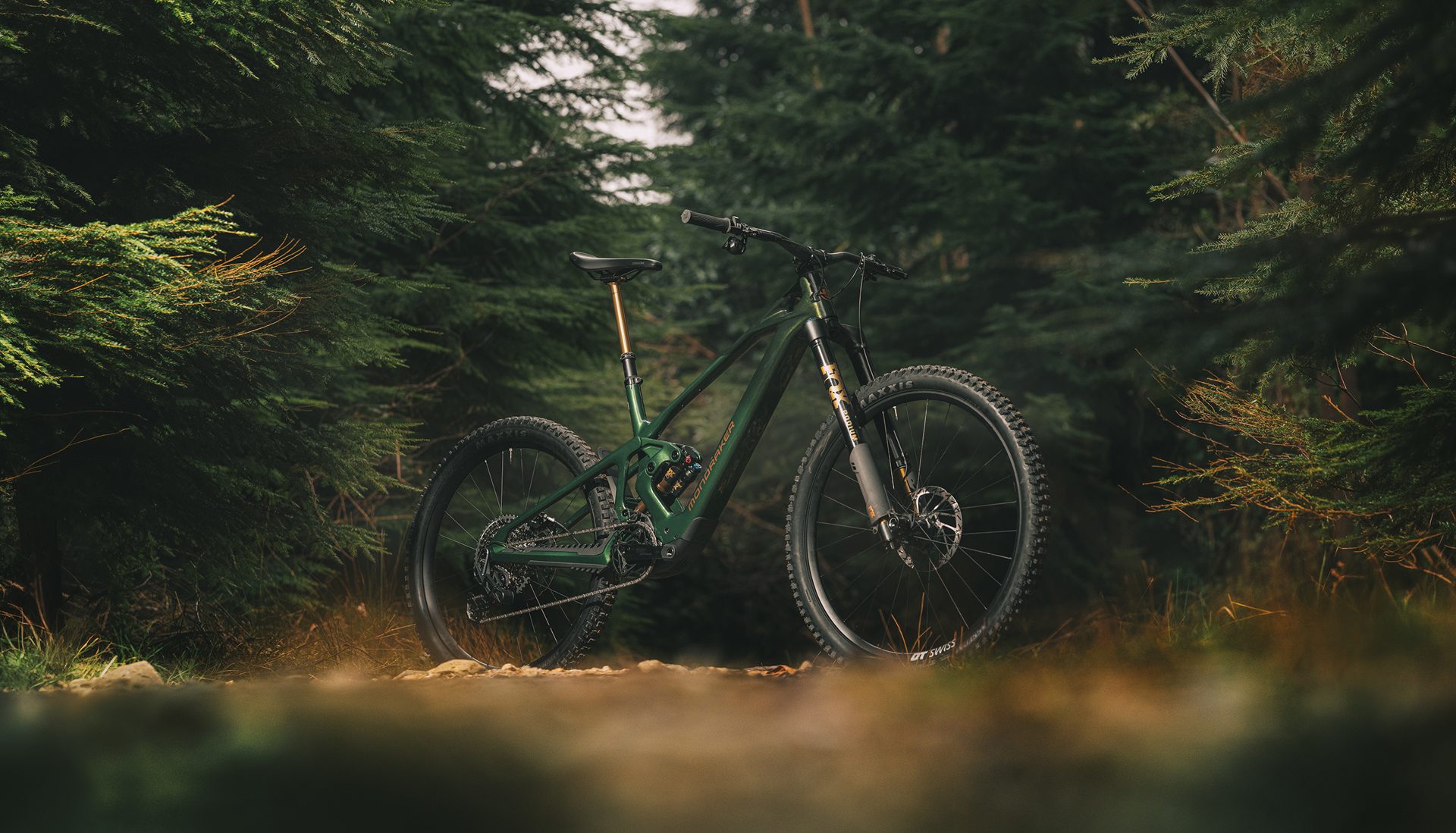 Mondraker Zendit completa en el bosque — e-MTB enduro 2026